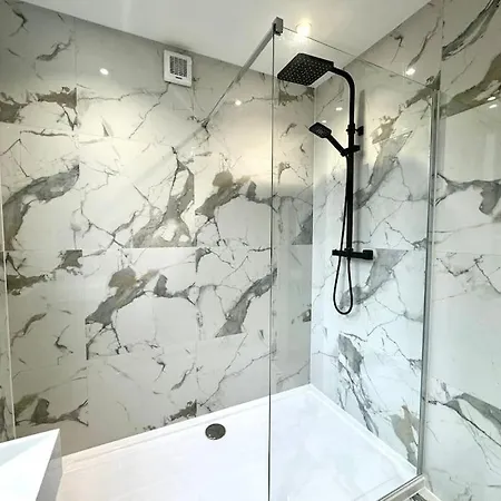 3Br Westbourne Delight - Near Beach & Bournemouth! Экстерьер фото